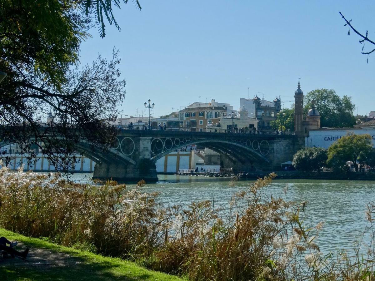 Апартаменты El Rio Севилья Экстерьер фото